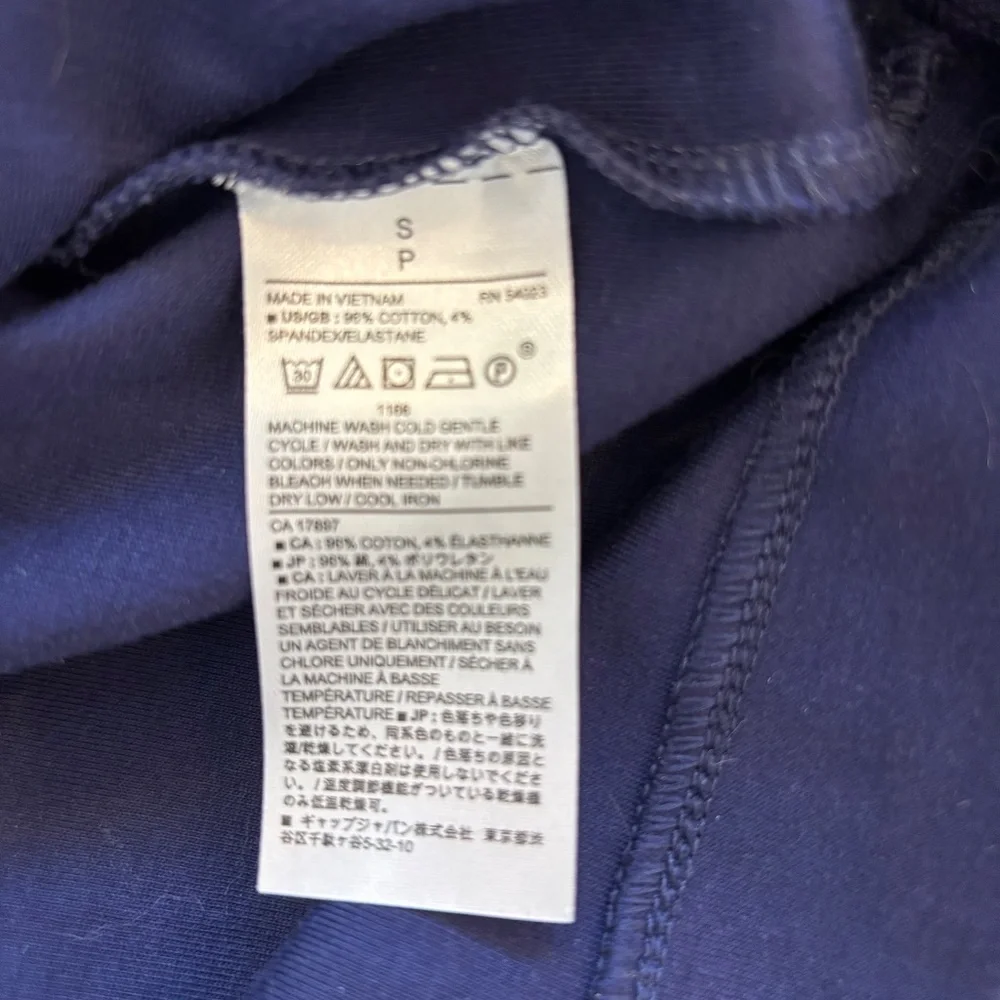 Banana Republic long-sleeve Boatneck Top royal / navy blue , Size Small